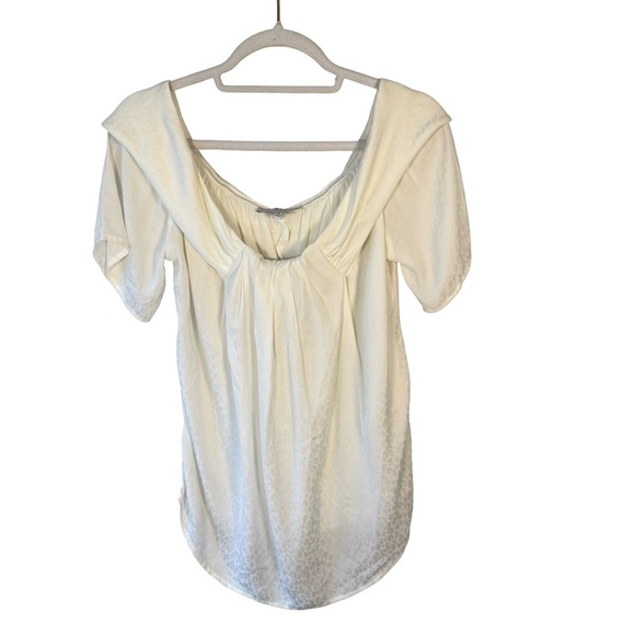 Current Air Tops - Current Air White Animal Print Blouse Size M Neutral Minimalist Quiet Luxury